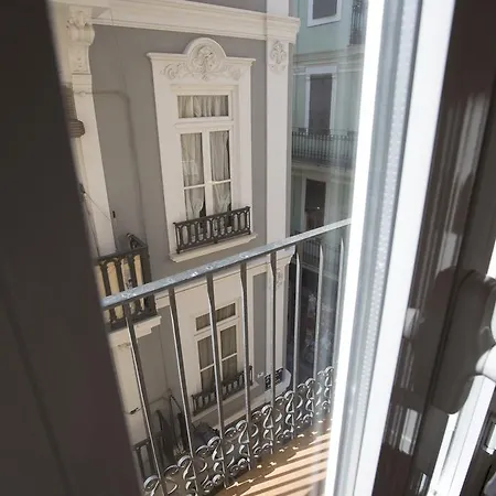 Apartment Trench *